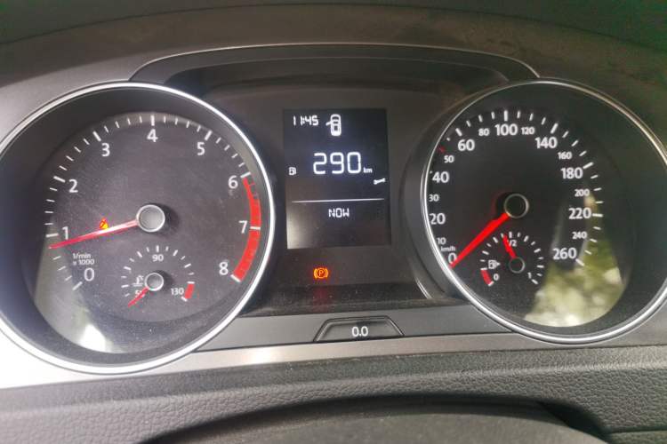 Used Volkswagen Golf 2016 1.6L Manual Fashion Edition Instrument Cluster