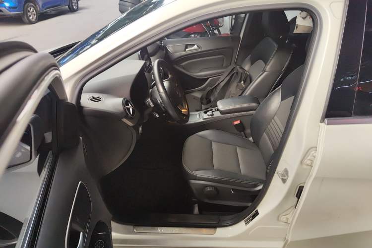 Used Mercedes-Benz B-Class 2015 B 200 Sport Edition