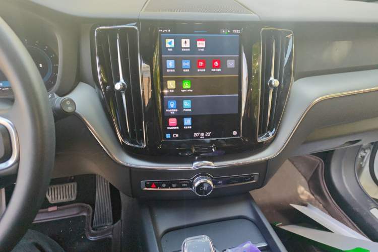 Used Volvo XC60 2023 B5 4x4 Smart Luxury Edition