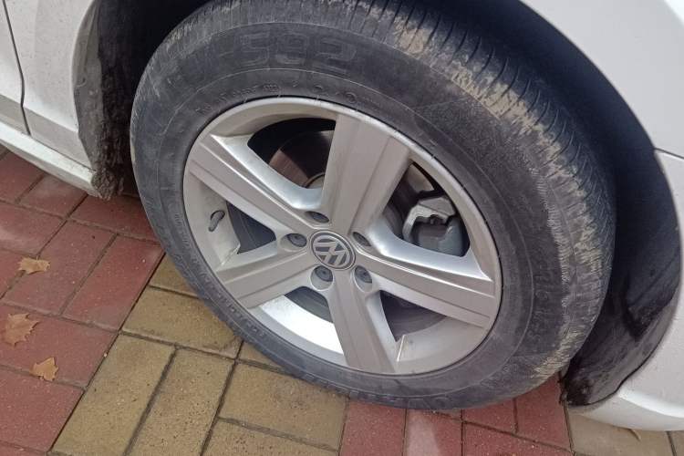 Used Volkswagen Lamando 2017 230TSI Manual Trend Edition
