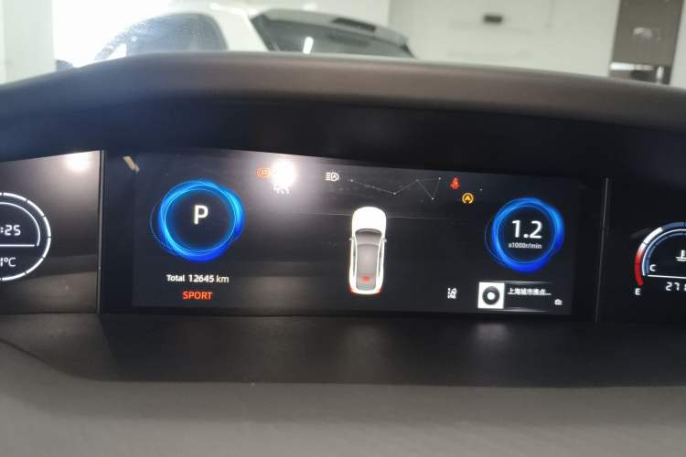 Used CHANGAN UNI-V 2023 1.5T Prestige Model
