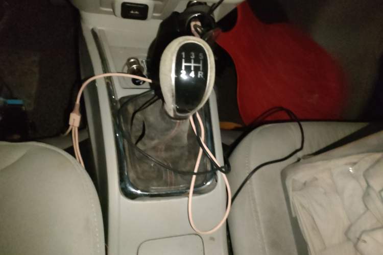 Used Jinbei New Hiace X30L 2019 1.5L Wealth Edition China VI SWC15M Gear Lever