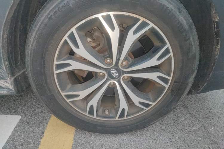 Used Hyundai Santa Fe 2017 2.0T Automatic All-Wheel Drive Smart 7-Seater
