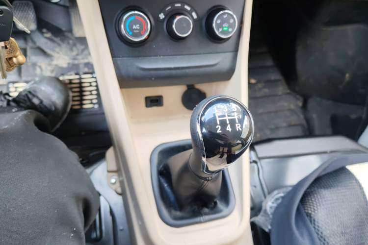 Used Kuayue Kuayue Xing V5 2022 1.5L Comfort-Grade 5-7 Seater Passenger Vehicle JL473QH
