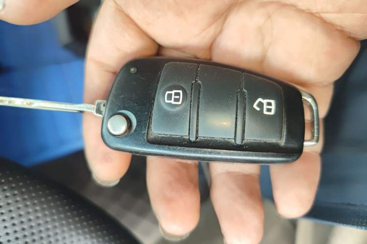 Used JAC Group Refine 2015 2.0L Shuttle Gasoline Long-Wheelbase Standard Version HFC4GA3-3D