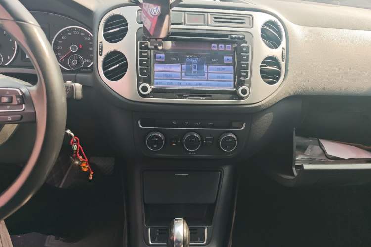 Used Volkswagen Tiguan 2016 280TSI Automatic Two-Wheel Drive Silk Road Comfort Edition
