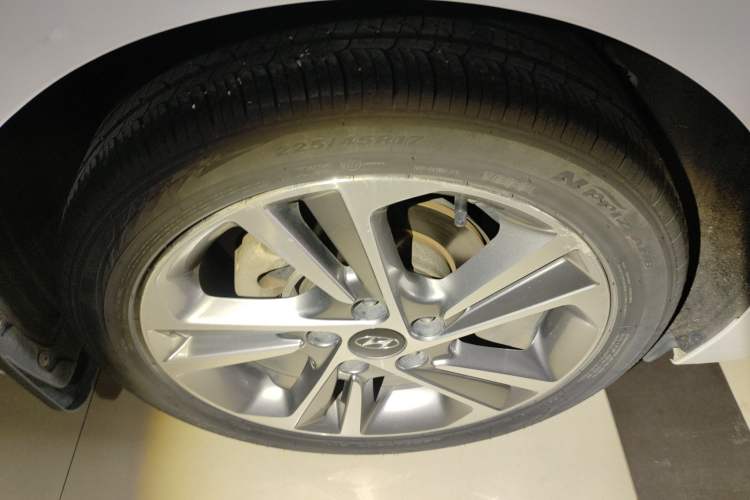 Used Hyundai Elantra (6th Generation / Lingdong) 2016 1.4T Dual-Clutch Xuan Dong·Elite Version Right Rear Wheel Hub