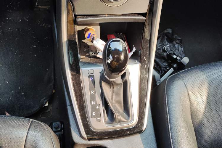 Used Hyundai Elantra (5th Generation / Langdong) 2015 1.6L Automatic Luxury Model Gear Lever