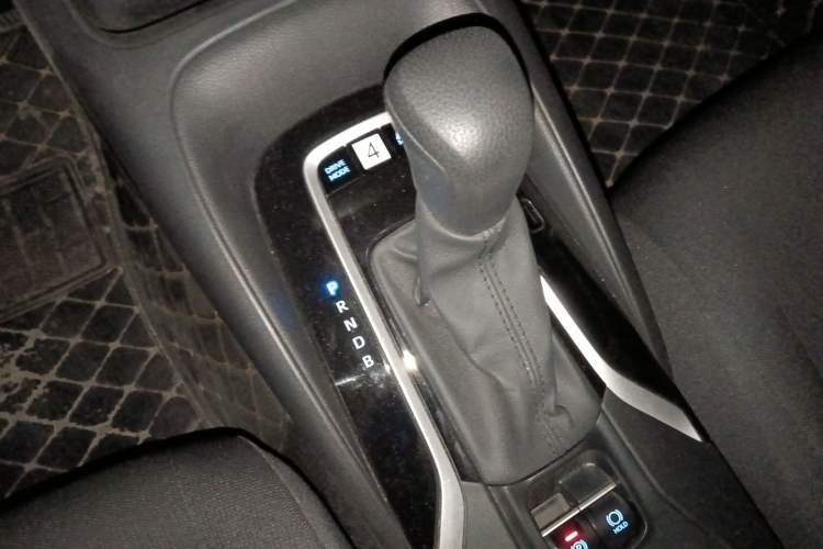 Used Toyota Corolla 2021 Dual-Motor 1.8L E-CVT Elite Edition
