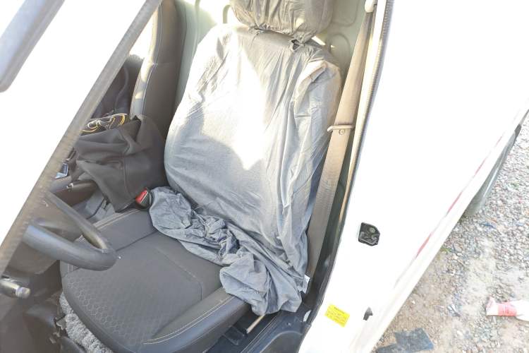 Used CHANGAN KAICHENG Ruixing M60 2023 1.5L GDI Comfort Van 2-Seater Left Rear Seat