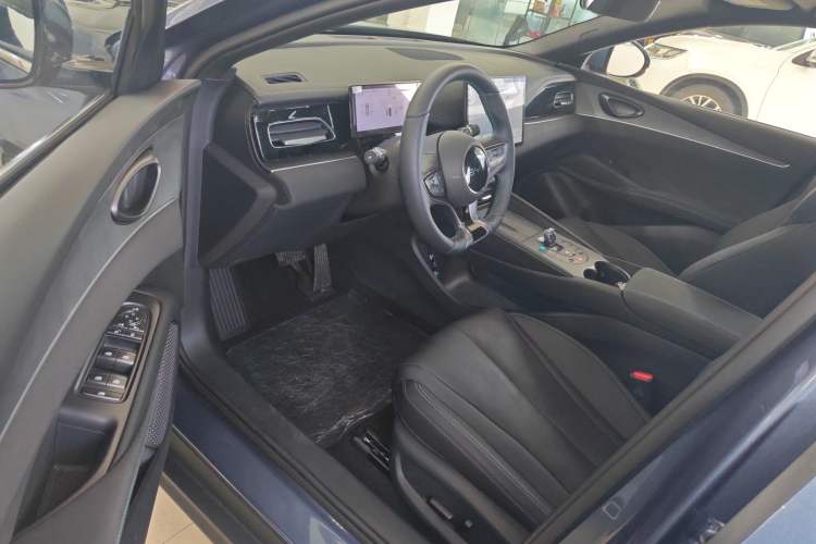 Used BYD Seal 06 New Energy 2025 DM-i Smart Drive 120KM Deluxe Model Driver Seat