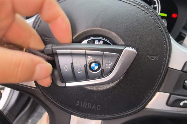 Used BMW 5 Series 2018 Restyled 530Li Leading Edition M Sport Package
