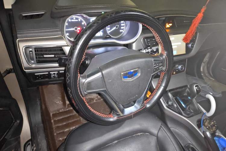 Used Geely Auto Emgrand GS 2016 Sports Edition 1.8L Manual LingShang Model Steering Wheel