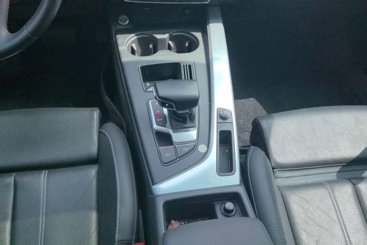 Used Audi A4L 2020 40 TFSI Fashion Dynamic Model
