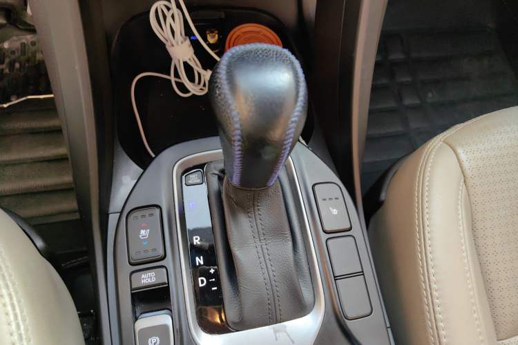 Used Hyundai Santa Fe 2013 2.4L Automatic 4x4 Prestige Edition