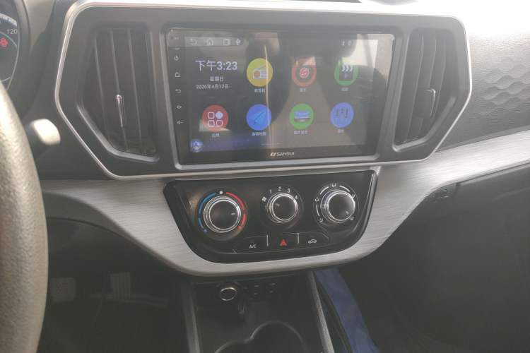 Used CHANGAN KAICHENG Ruixing M60 2023 1.5L GDI Basic Model Passenger Vehicle 6/7 Seats Audio And AC Panel