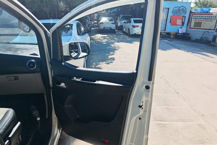 Used JAC Refine M3 2016 IKEA Edition 1.6L Luxury Model