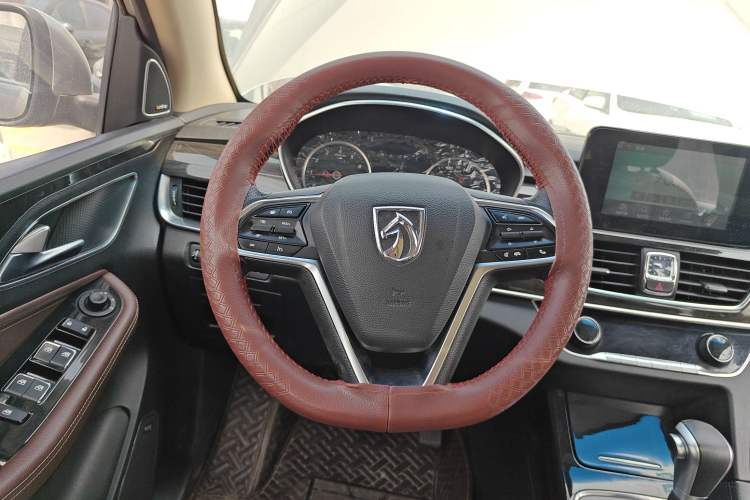Used Baojun 560 2017 1.5T DCT Flagship Model 7 Seats