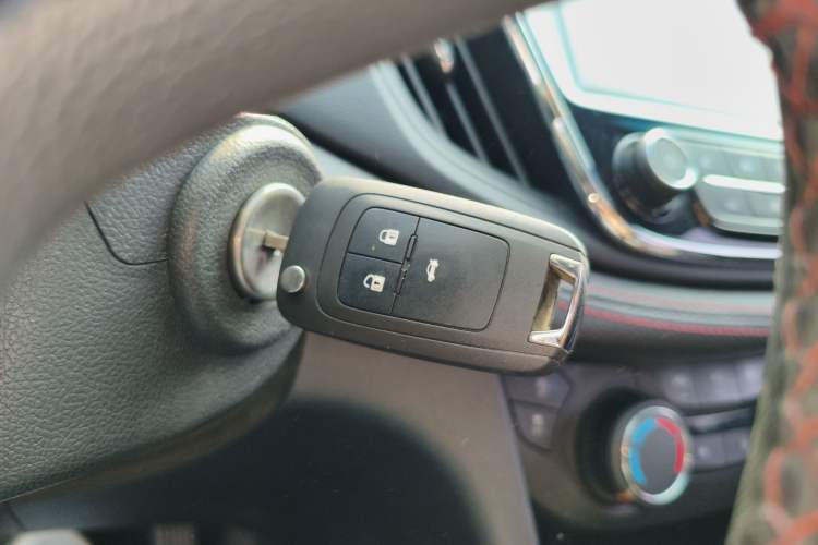 Used Chevrolet Monza 2020 Light Hybrid RS 330T Automatic Comfort Edition