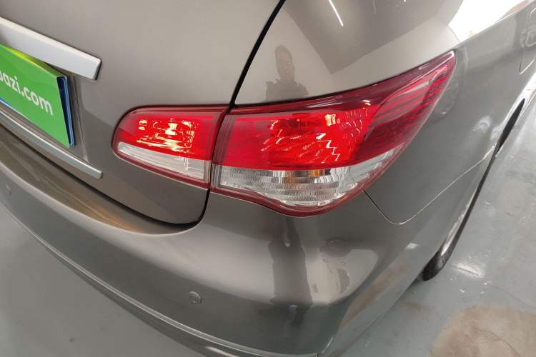 Used Nissan Sylphy 2012 Classic 1.6 XL Automatic Luxury Edition Right Rear Taillight