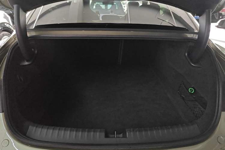 Used Xiaomi Auto SU7 2024 Rear-Drive Long-Range Intelligent Driving Version Trunk