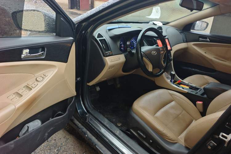 Used Hyundai Sonata 2011 2.0L Automatic Supreme Edition
