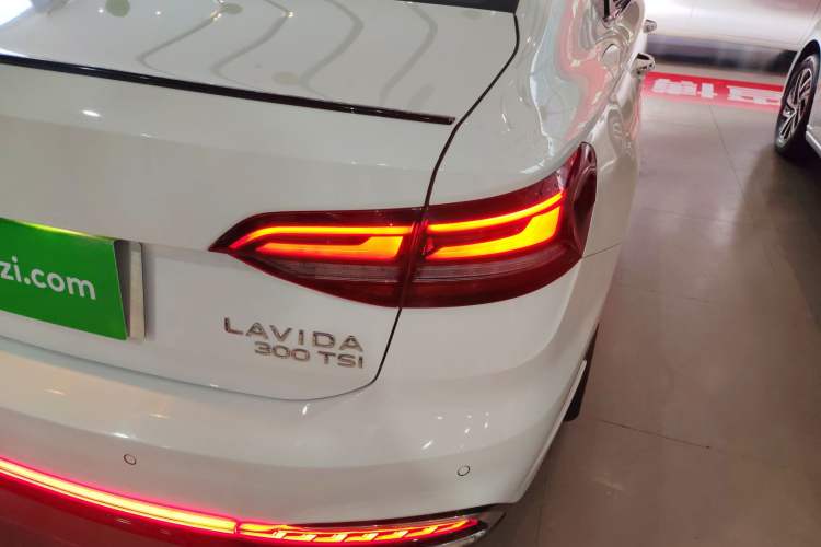 Used Volkswagen Lavida 2024 300TSI DSG Starry Sky Leading Edition
