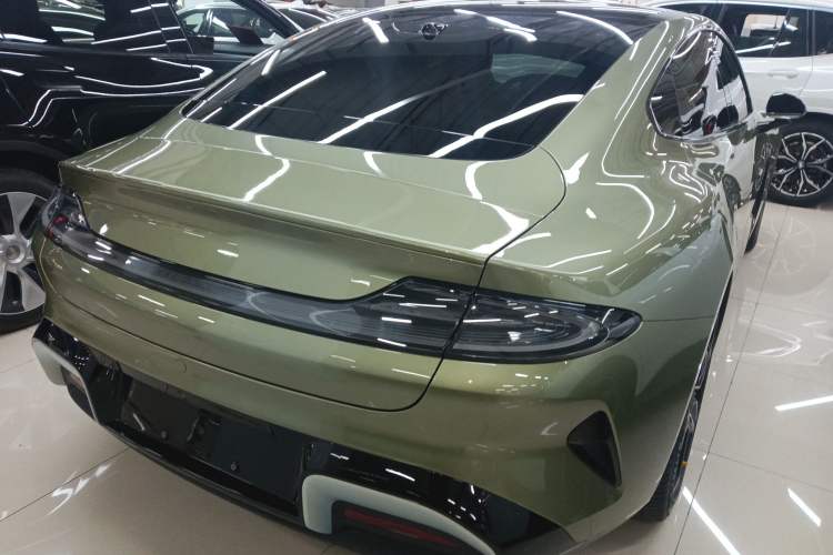 Used Xiaomi Auto SU7 2024 Four-Wheel Drive Ultra-Long Range Advanced Intelligent Driving Max Edition
