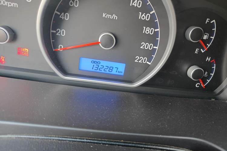 Used Hyundai Celesta 2011 1.6L Manual Comfort Edition