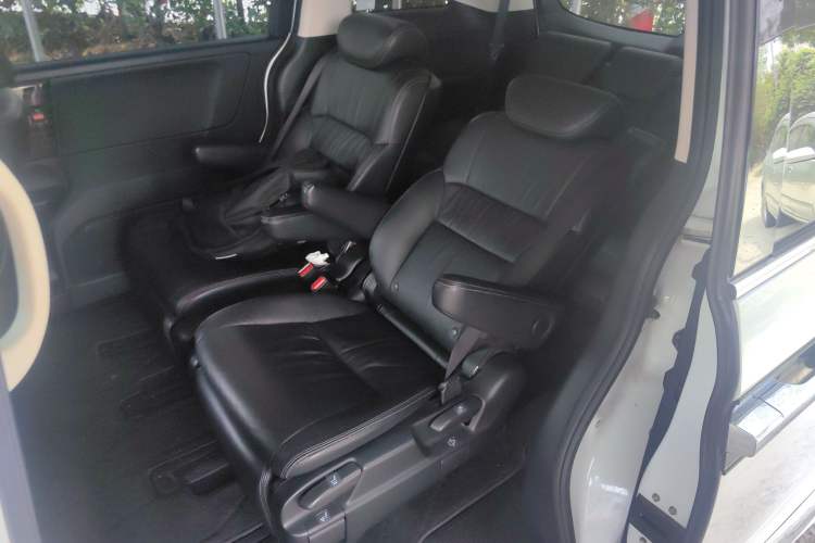 Used Honda Elysion 2016 2.4L Style Edition