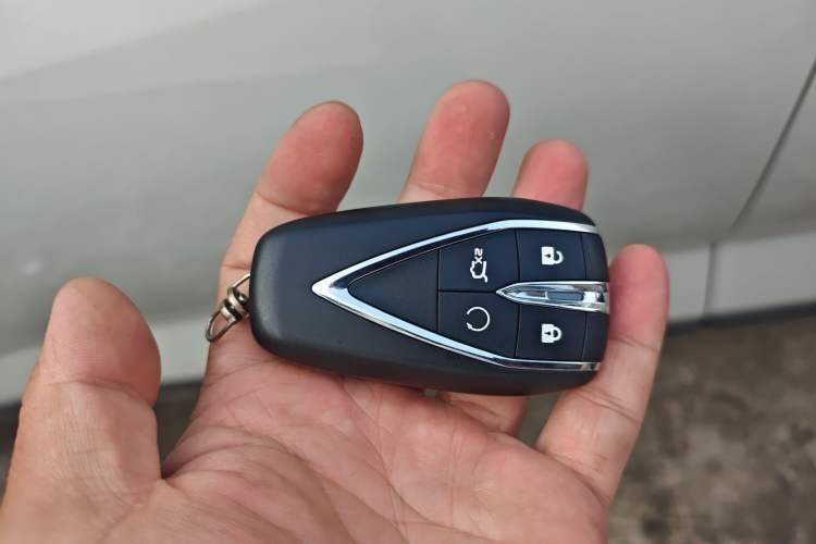 Used CHANGAN OSHAN X7 2020 1.5T Automatic Luxury Version