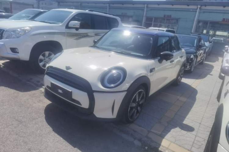 Used MINI 2022 Updated 1.5T COOPER Classic Edition Five-Door Version