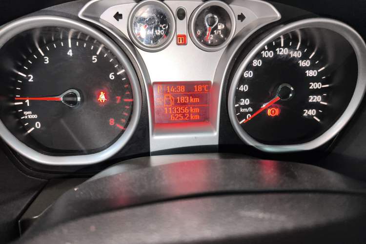 Used Ford Focus 2011 Sedan 1.8L Automatic Fashion Edition
