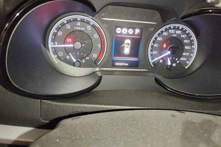 Used Dongfeng Aeolus AX7 2016 2.0L Automatic Zhiyi Trim
