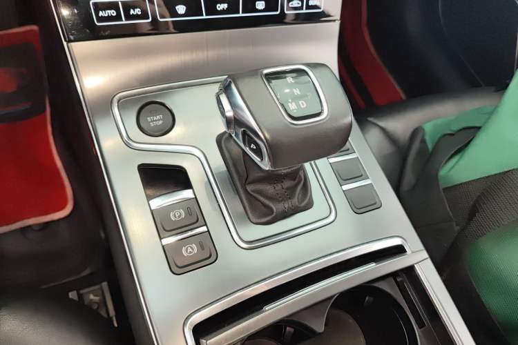 Used Hongqi H5 2020 1.5T DCT Flagship Edition Gear Lever