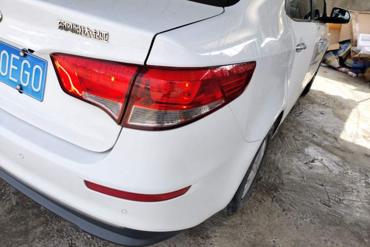 Used Kia K2 2015 Sedan 1.4L MT GLS