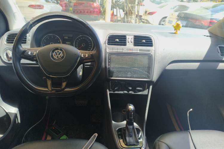 Used Volkswagen Polo 2016 1.6L Automatic Comfort Model