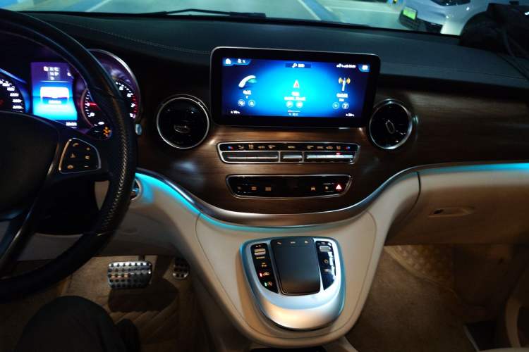 Used Mercedes-Benz V-Class 2021 V 260 Prestige Edition