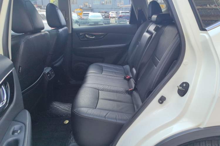 Used Nissan X-Trail 2019 2.0L CVT Smart Connect Comfort Edition 2WD