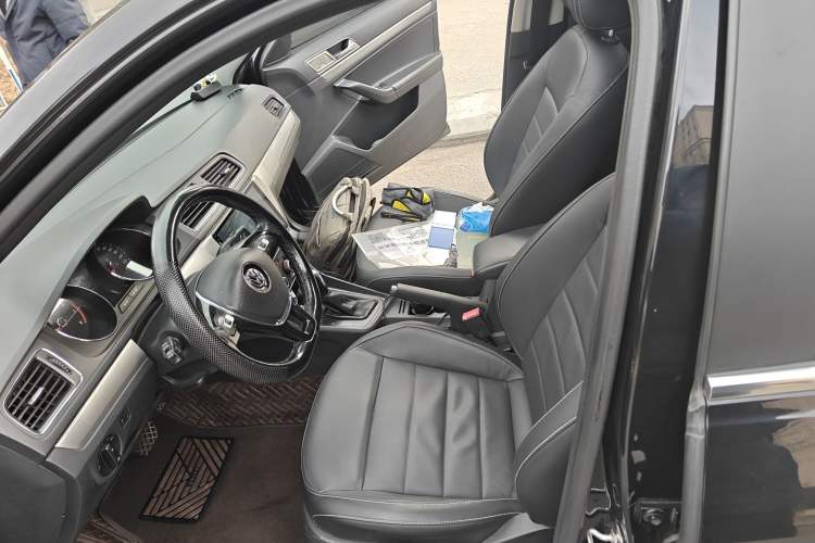 Used Volkswagen Lavida 2017 1.6L Automatic Comfort Edition