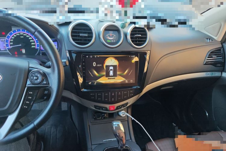 Used BYD S7 2015 2.0T Upgraded Automatic Luxury Version Audio And AC Panel