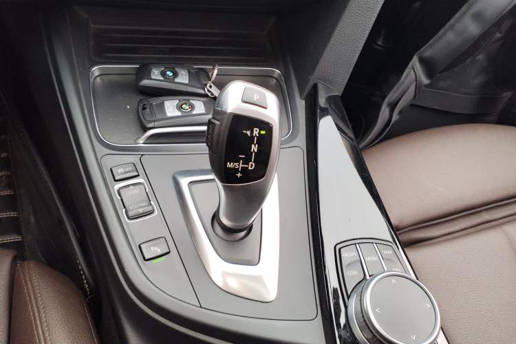 Used BMW 3 Series 2019 320Li Fashion Model Gear Lever
