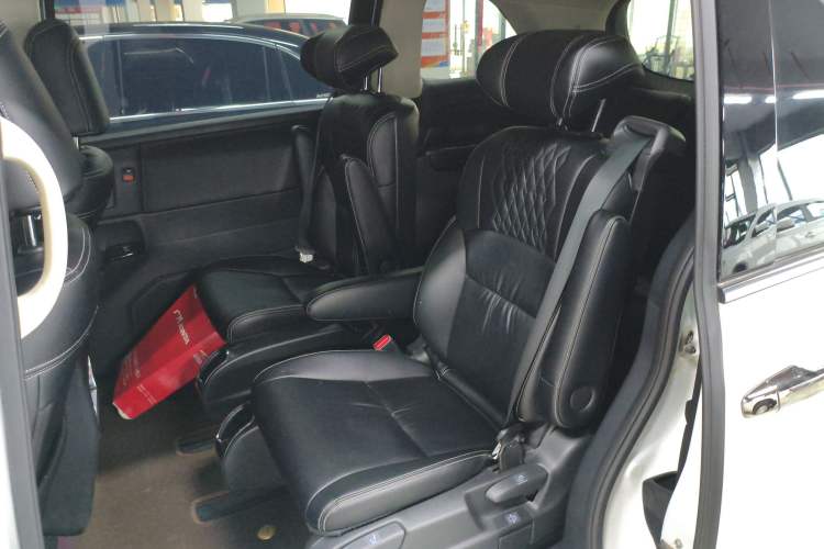 Used Honda Odyssey 2024 2.0L eHEV Sharp & Enjoy Edition