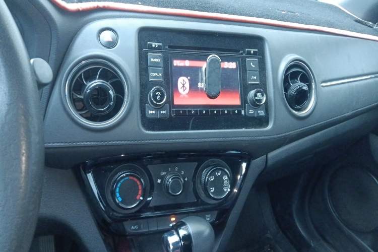 Used Honda XR-V 2015 1.8L EXi CVT Comfort Version
