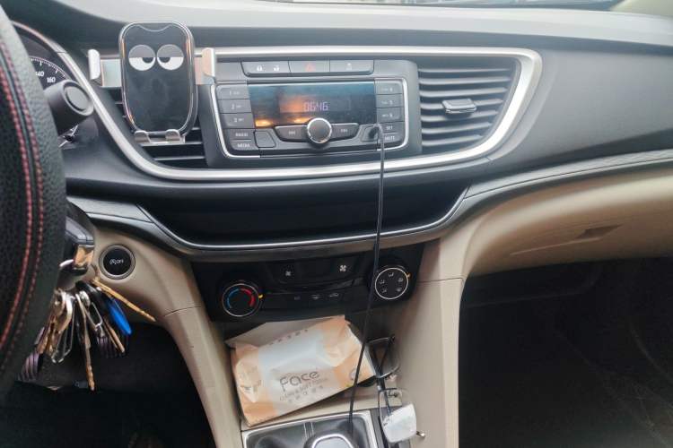 Used Buick GT 2017 15N Manual Entry-Level Trim Audio And AC Panel