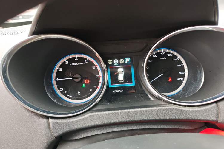 Used Dongfeng Aeolus AX4 2017 1.6L DCT Trendy Style
