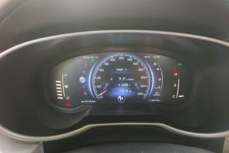 Used Geely Auto Emgrand X7 Sport 2018 1.8TD Automatic Two-Wheel Drive ZhiZun Model with 4G Connectivity Instrument Cluster
