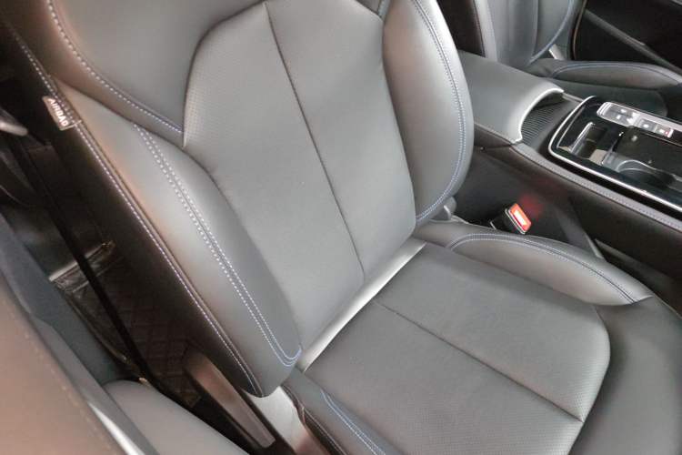 Used Rising ER6 2020 620 km Smart Edition
