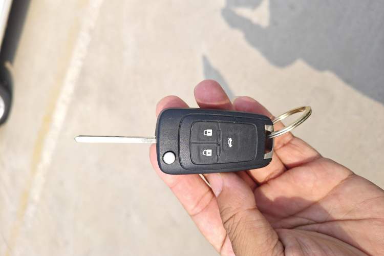 Used Chevrolet Cruze 2012 1.6L SL MT Interior 1