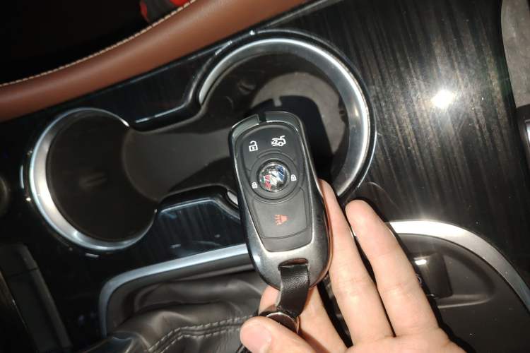 Used Buick Envision 2021 532T Two-Wheel-Drive Luxury Version